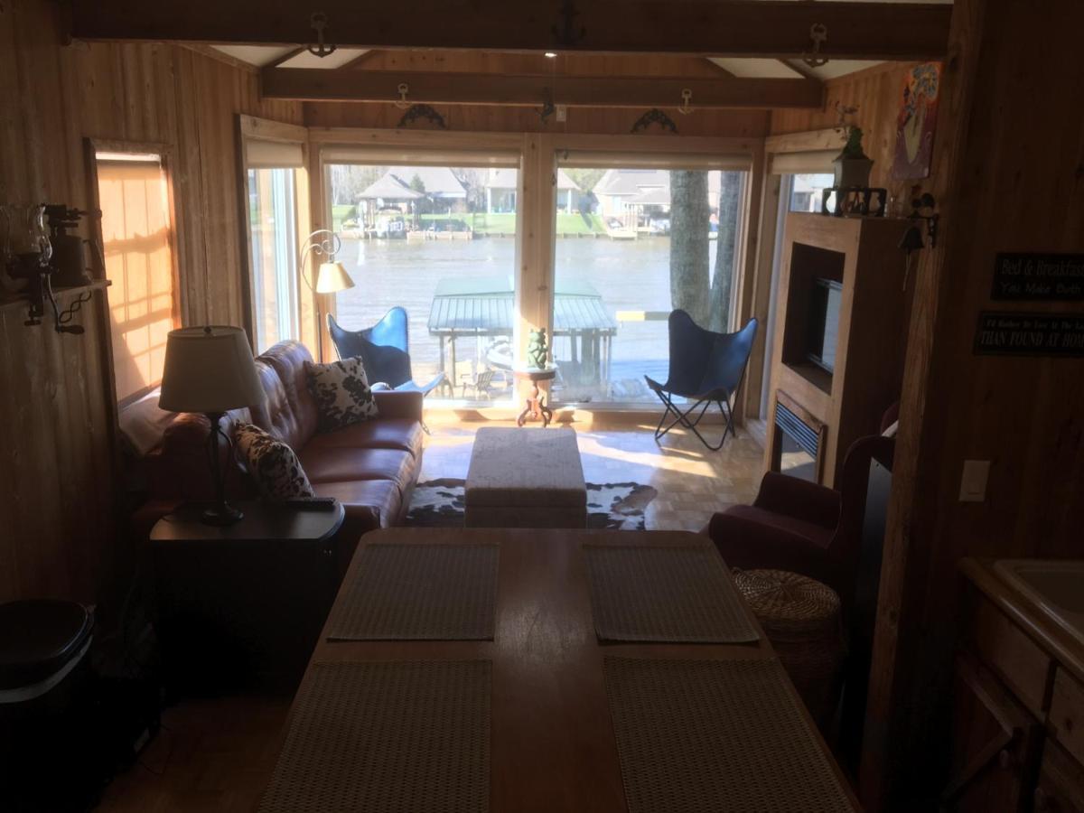 Maurepas Cozy Cabin On The Bayou מראה חיצוני תמונה