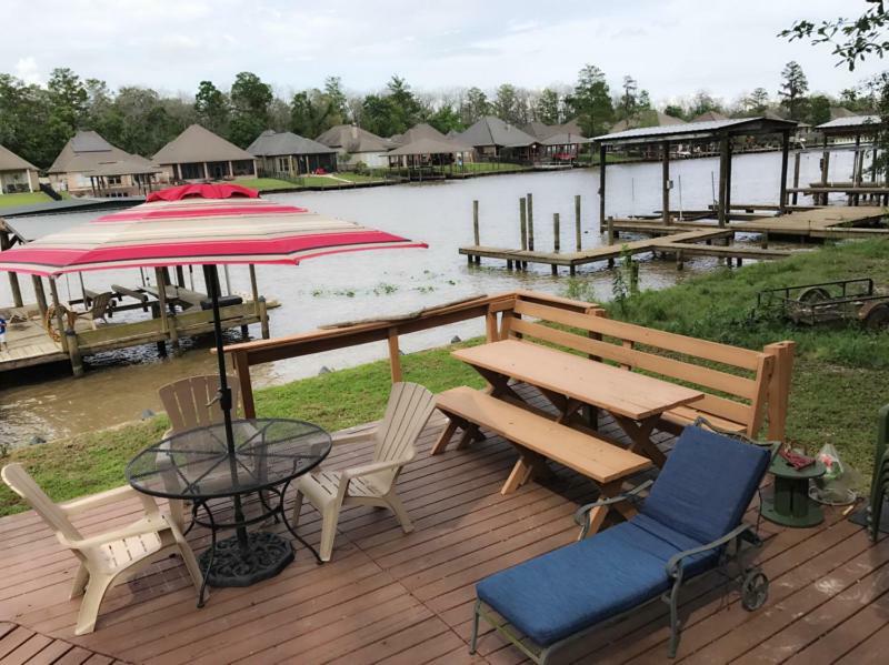 Maurepas Cozy Cabin On The Bayou מראה חיצוני תמונה