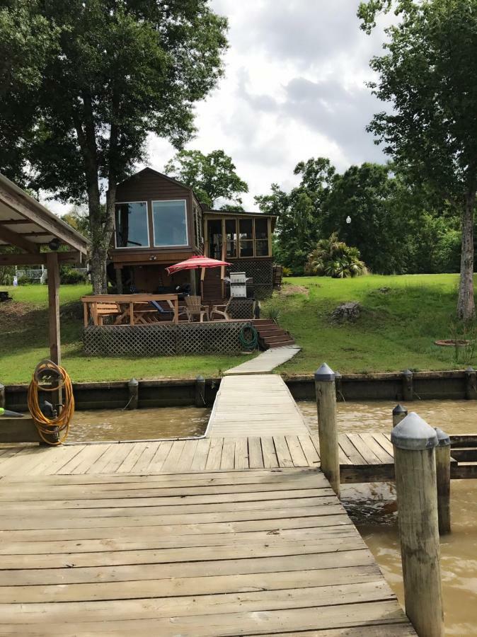 Maurepas Cozy Cabin On The Bayou מראה חיצוני תמונה